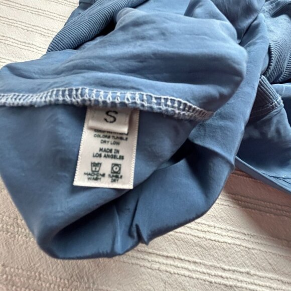 NU Construction Womens Small Blue Short Sleeves Scoop Neck Front Pocket Top - Picture 4 of 8